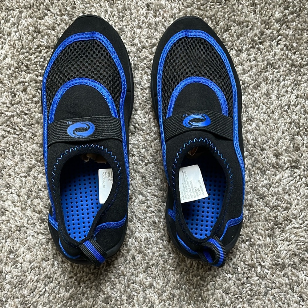 Boys size 2 water shoes